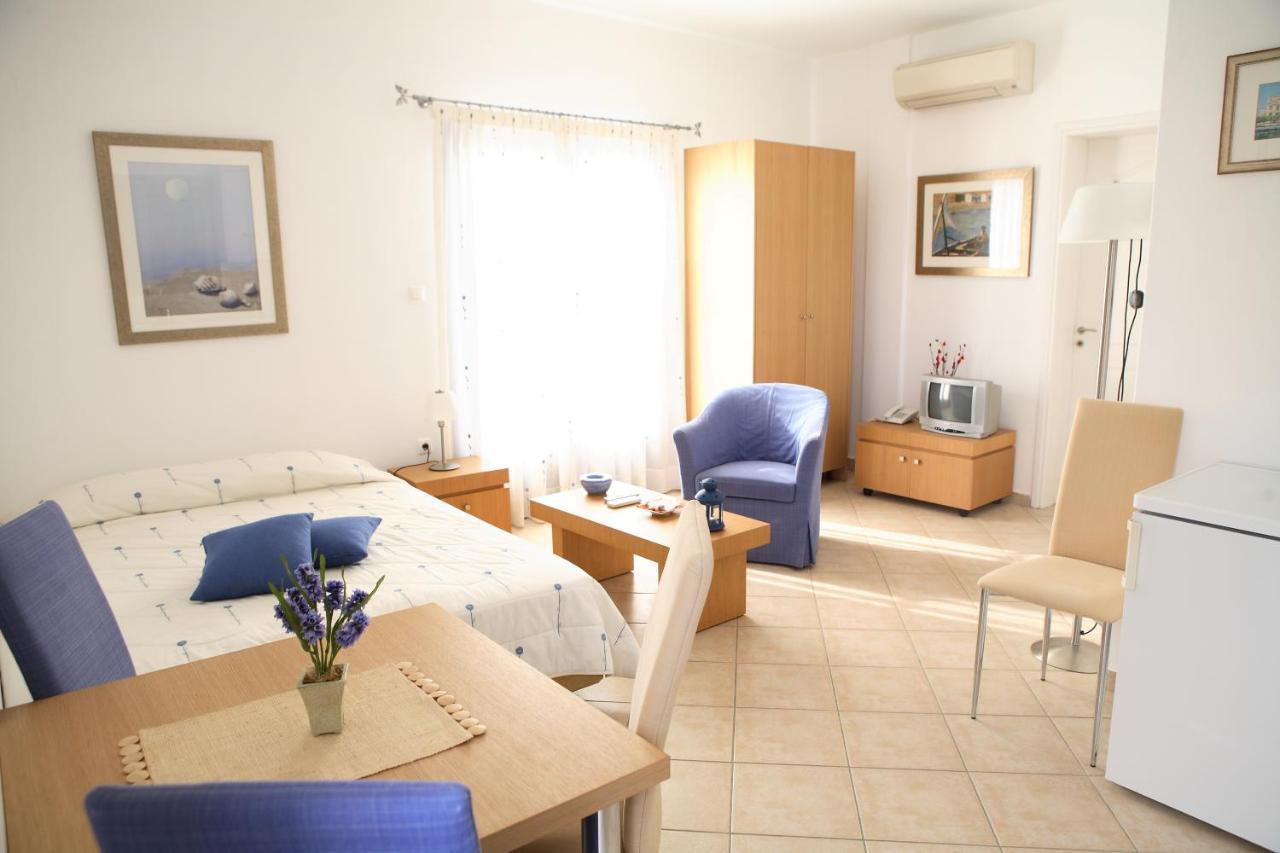 Fistikies Holiday Apartments Aegina Room photo